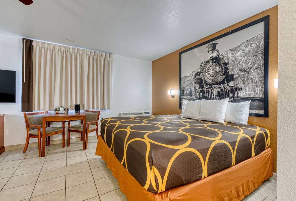 Super 8 by Wyndham Alamosa - photo 50