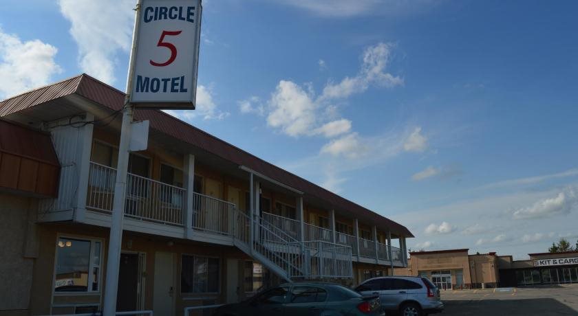 Circle 5 Motel — hotel in Olds