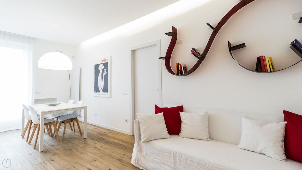 Italianway De Cristoforis 12 Flat — 5-Star Luxury Hotel in Milan, Italy