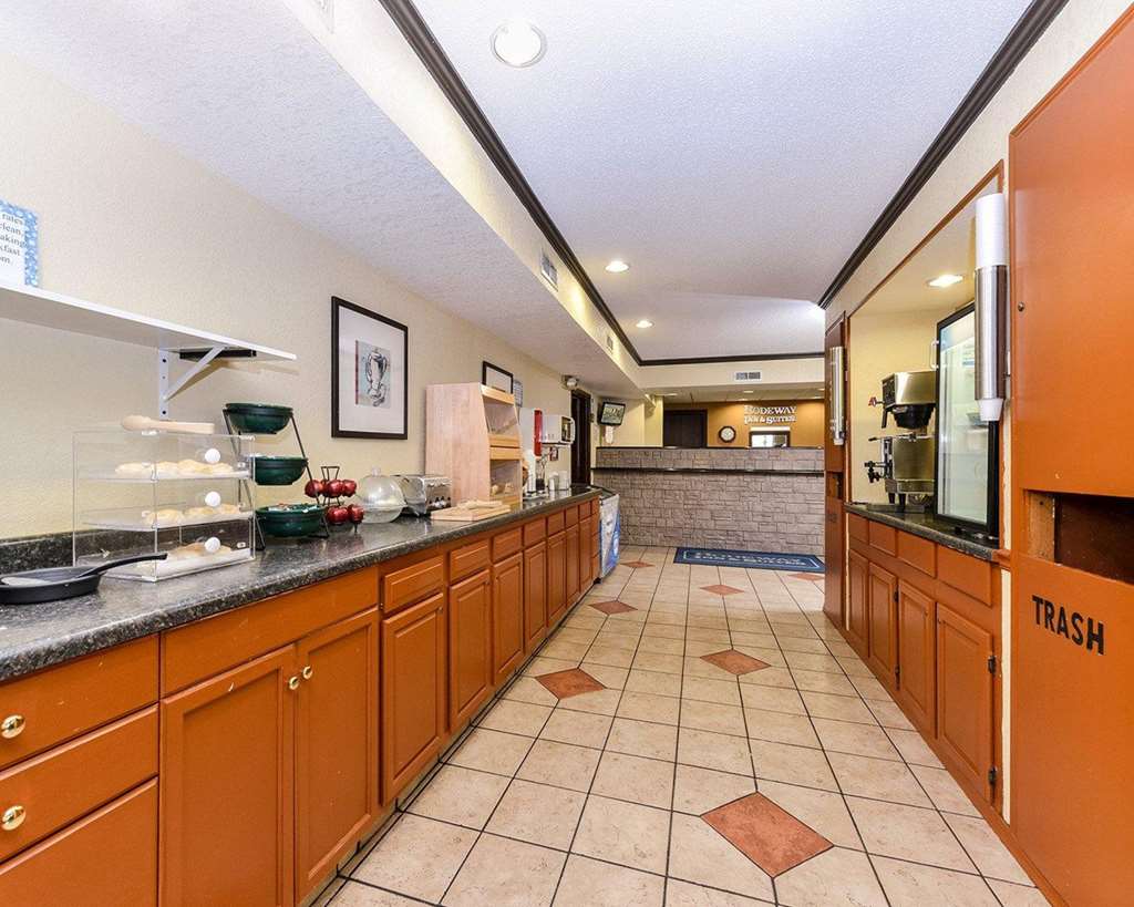 Rodeway Inn & Suites Madison East - photo 36