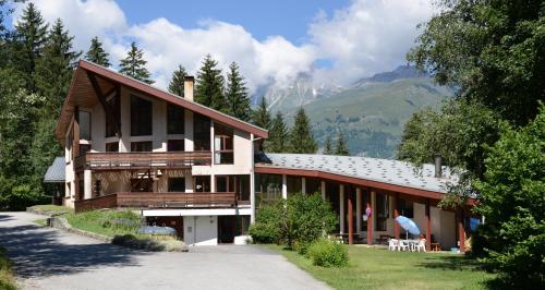 Auberge De Jeunesse Hi Sv ez — hotel in Seez