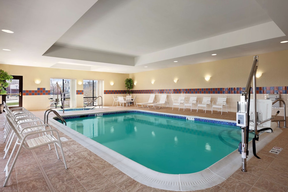 Hampton Inn Geneva - photo 19