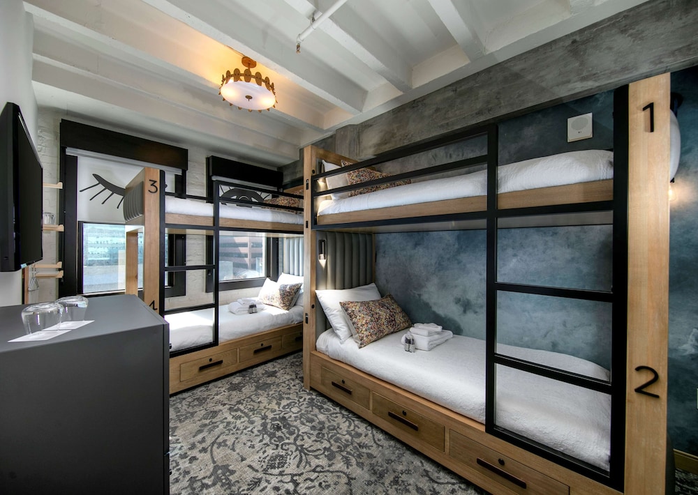 The Wayfarer Downtown LA Tapestry Collection by Hilton - photo 11