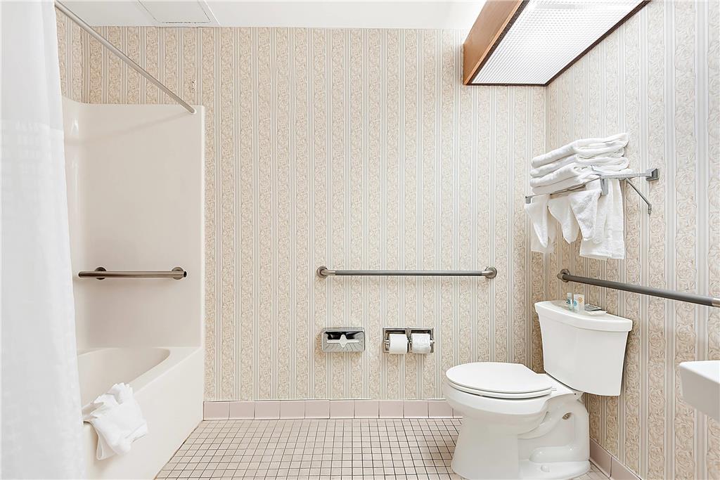 Comfort Suites New Orleans East - photo 20