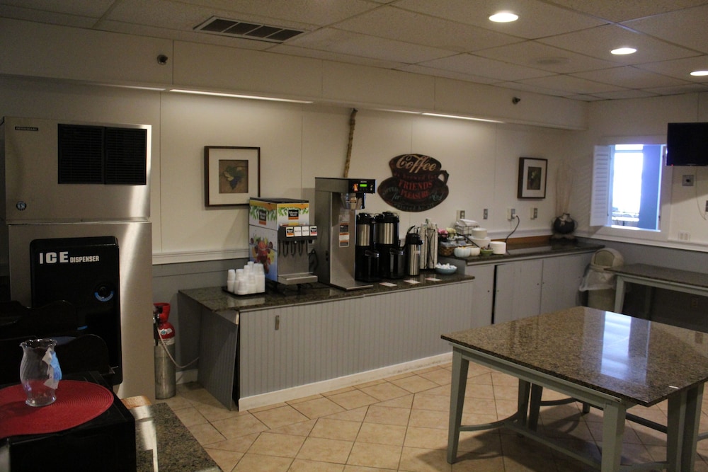 Boothbay Harbor Inn - photo 66