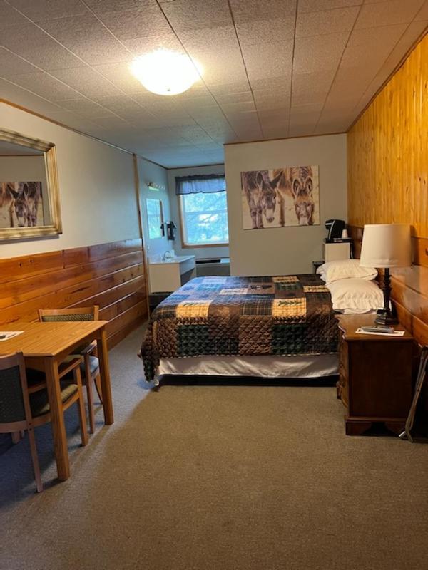 Springcreek Inn - photo 13
