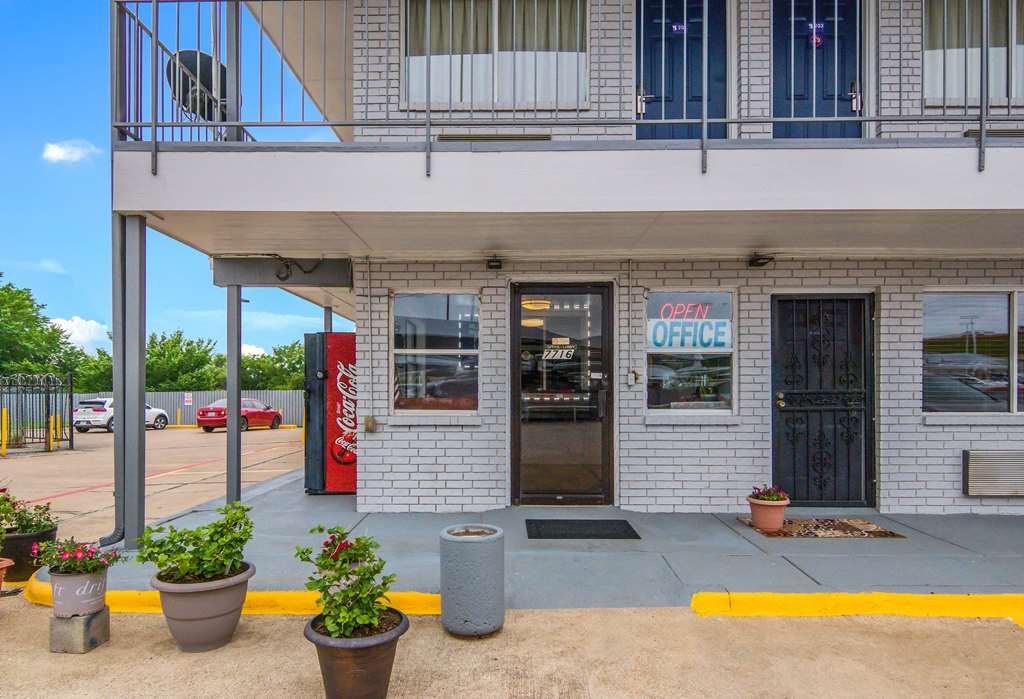 Knights Inn North Richland Hills - photo 18