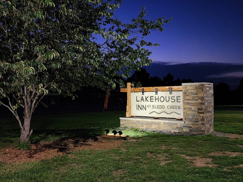 The Lakehouse Inn at Sledd Creek - photo 46