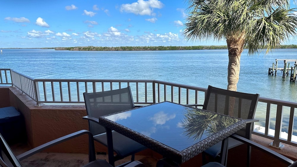 Lovers Key Resort Suite 1 - photo 9