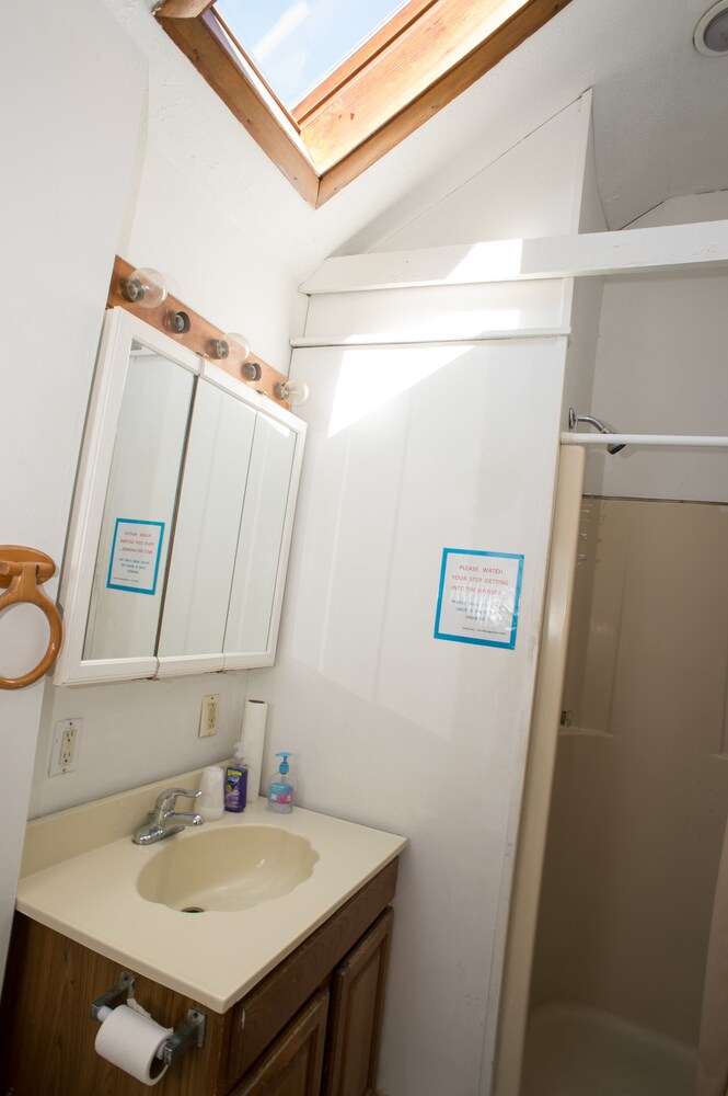 Nautical Motel and Suites - photo 99