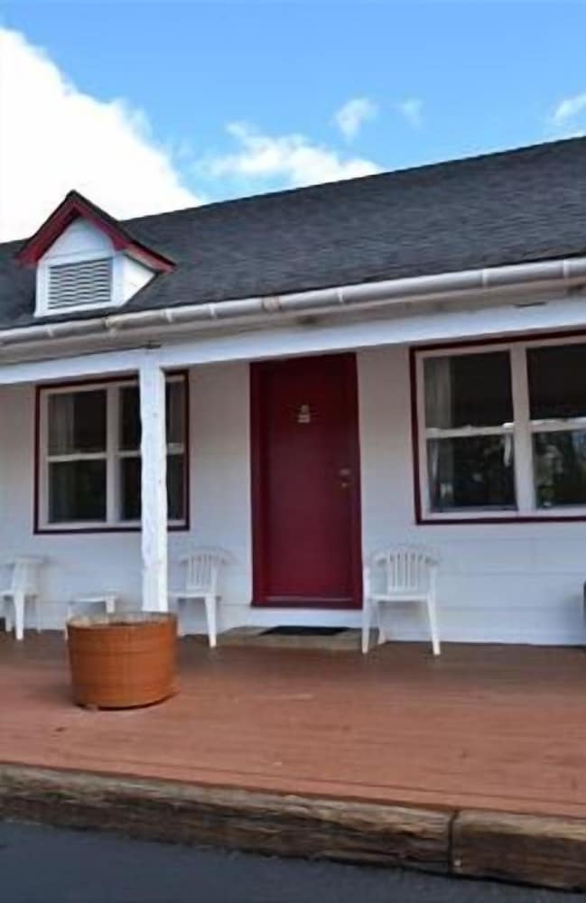 Silver Maple Inn - photo 17