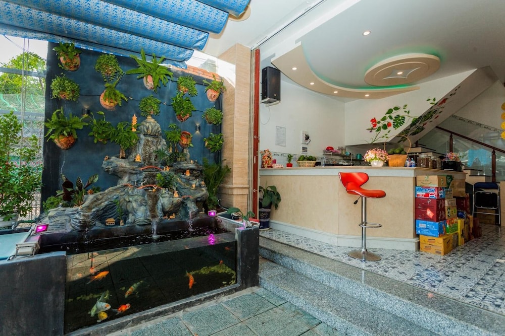 Hotel Van Xuan 79 in Cho Dok, Vietnam