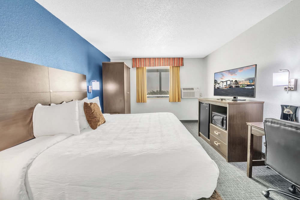 City Center Inn by OYO I 64 Newport News - photo 7