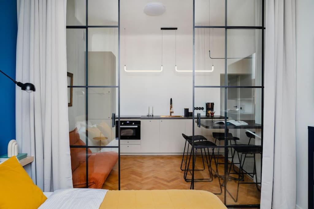 Warsaw Concierge Praga Centrum — 4-Star Luxury Hotel in Warsaw, Poland