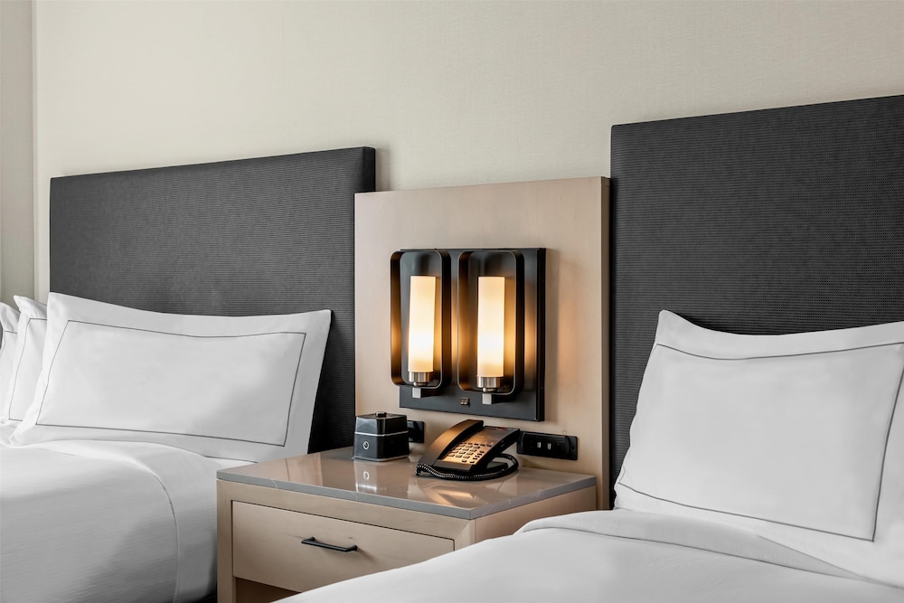 DoubleTree Suites by Hilton Raleigh Durham - photo 13