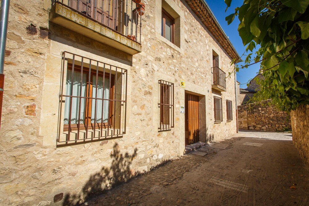 El Bulín de Pedraza - carbon neutral hotel in Pedraza