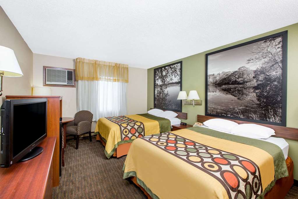 Super 8 by Wyndham Fairmont - featured photo