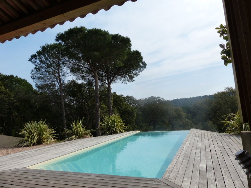 Apartment With 2 Bedrooms in Porto vecchio With Pool Access Terrace — 4-Star Luxury Hotel in Porto-Vecchio, France