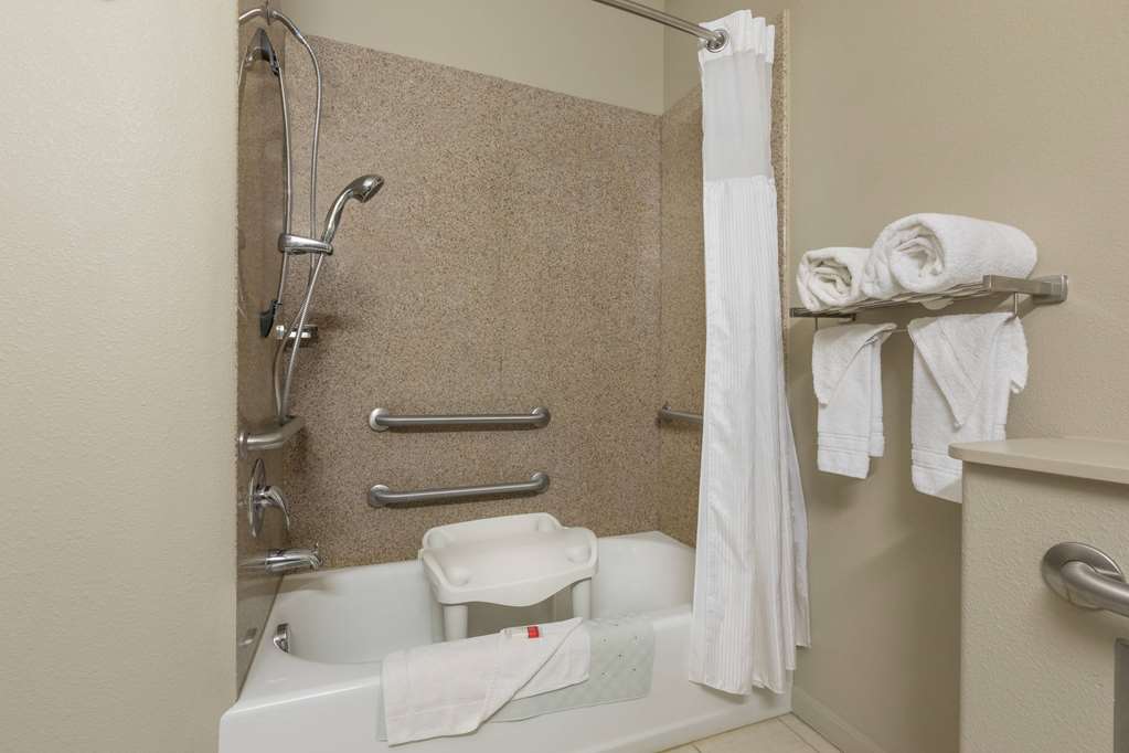 Baymont by Wyndham Columbus - photo 6