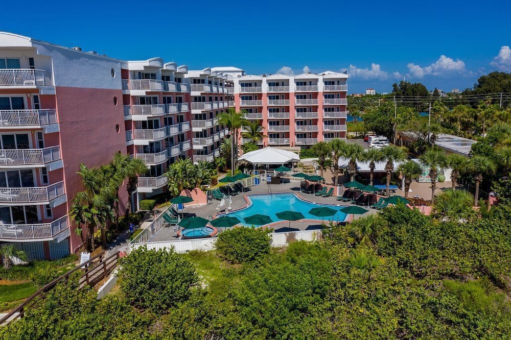 Beach House Suites by the Don CeSar - photo 39