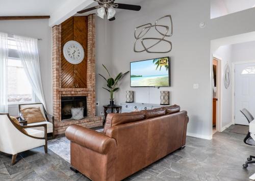 Craftsman Charm Comfort 3BDR in El Paso, United States