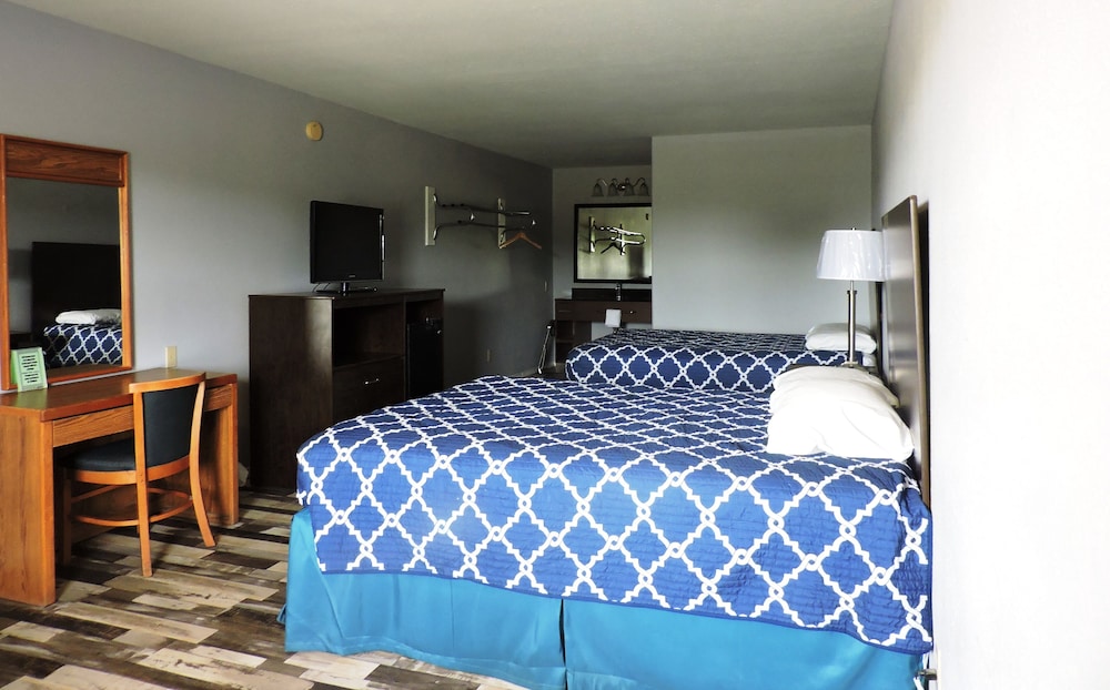 Riata Inn Crystal City - photo 7