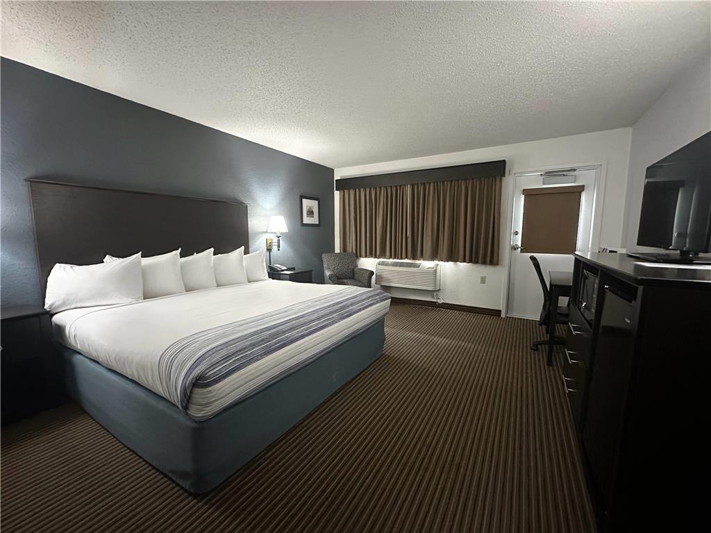 AmericInn by Wyndham Menominee - photo 36