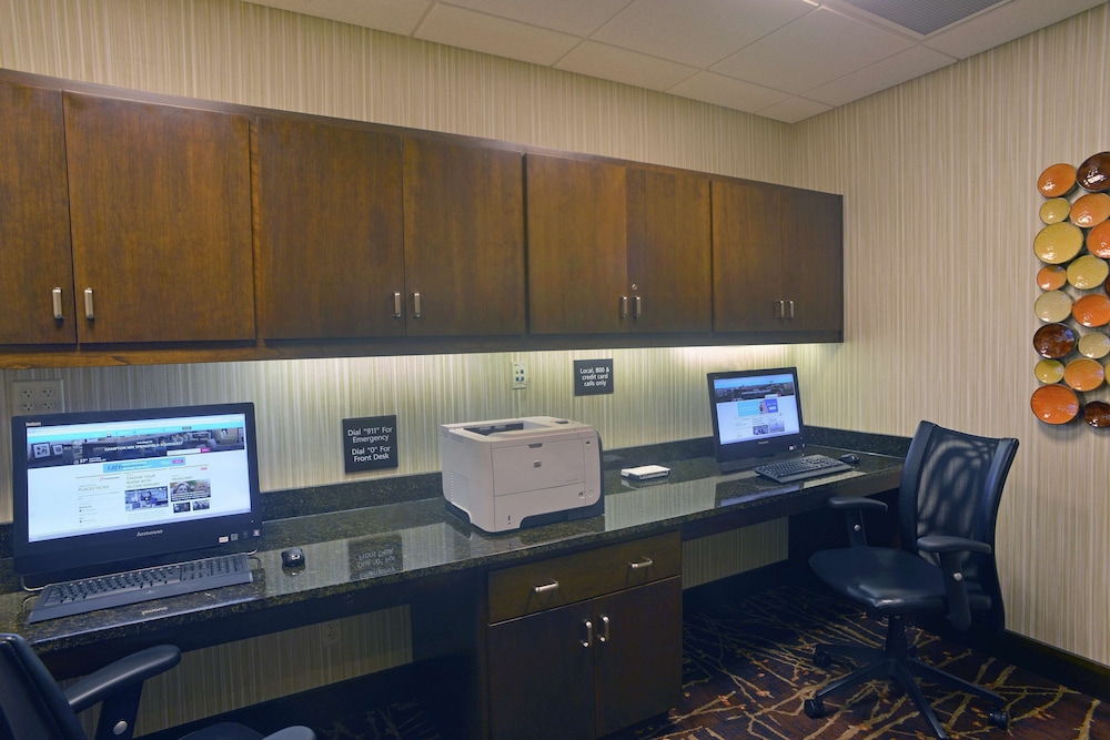 Hampton Inn Springfield Southeast - photo 29