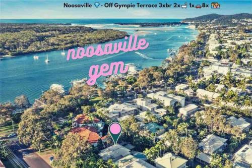 Large Noosaville Gem Off Gympie Terrace — 4-Star Luxury Hotel in Noosaville, Australia