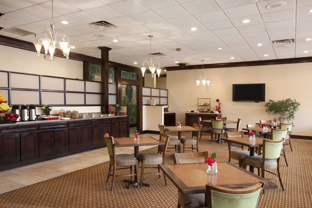 Ramada by Wyndham Newark Wilmington - photo 16