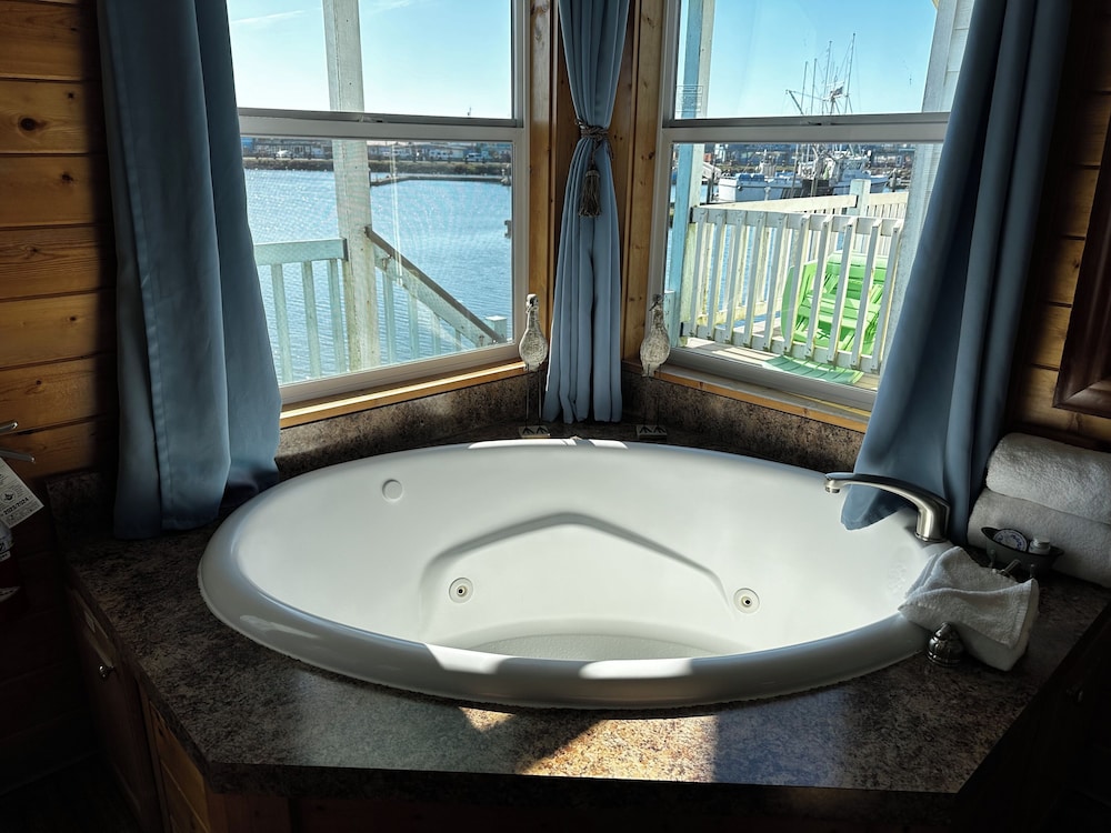 Westport Marina Cottages - photo 62