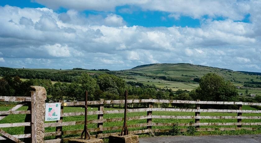 Pickersgill Manor Farm — 4-Star Luxury Hotel in Silsden, United Kingdom