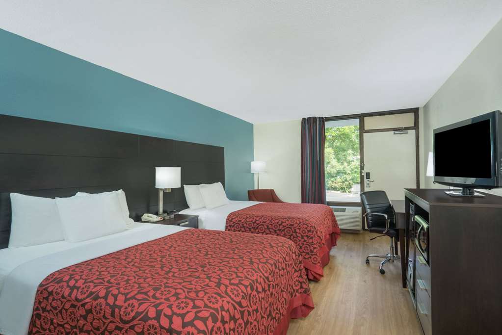 Days Inn by Wyndham Raleigh Midtown - photo 11