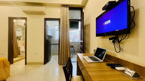 BluO Studio4 Golf Course Road Gym Balcony Lift