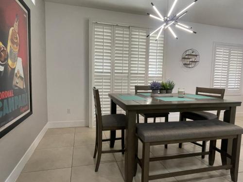 Perfect LV Home Gated & Quiet 9mins to Strip