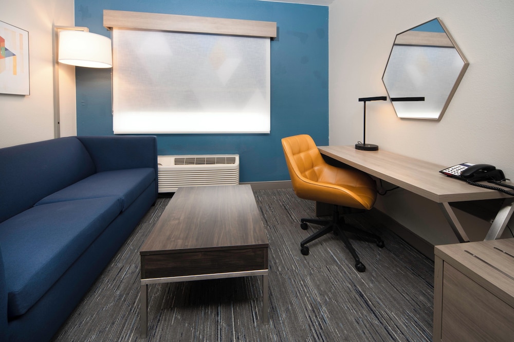Holiday Inn Express Hotel & Suites Canyon by IHG - photo 32