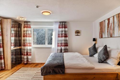 Apart Erna — 4-Star Luxury Hotel in See, Austria
