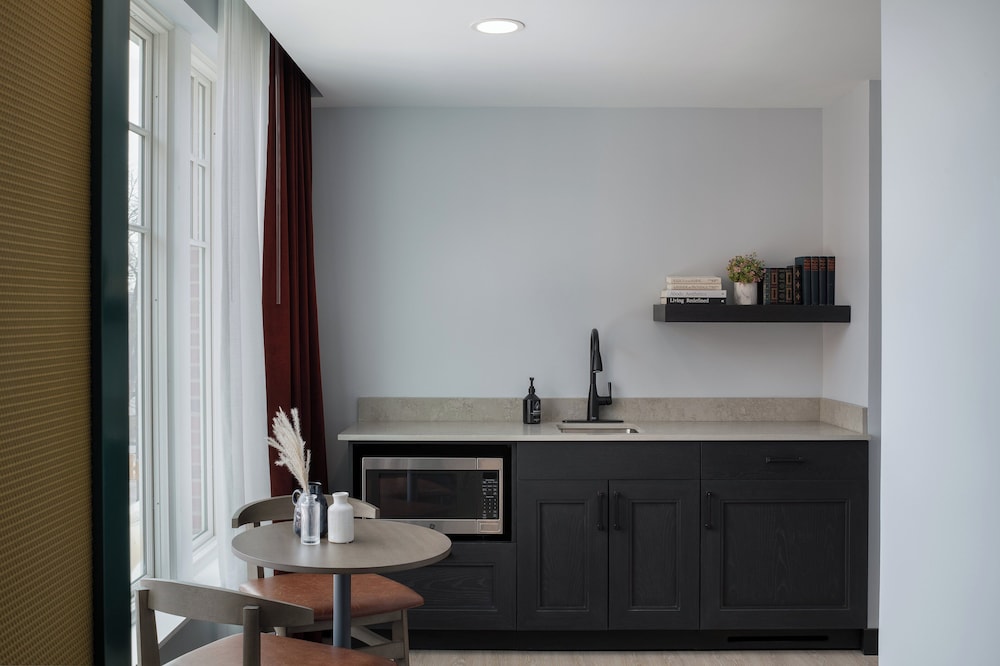 Hotel Indigo West Chester Downtown by IHG - photo 25