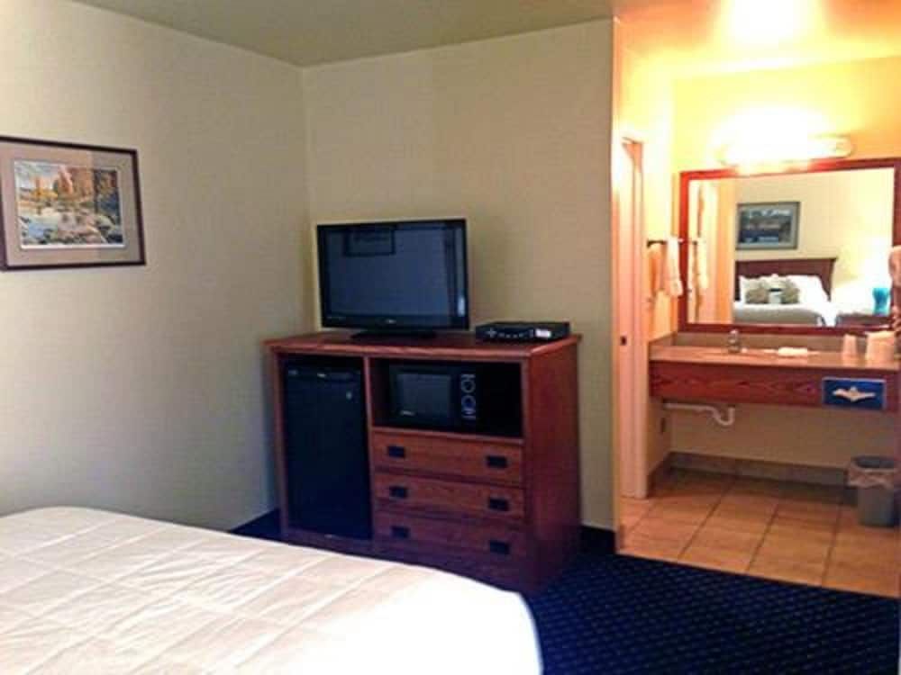 Stay Express Inn Hamilton - photo 9