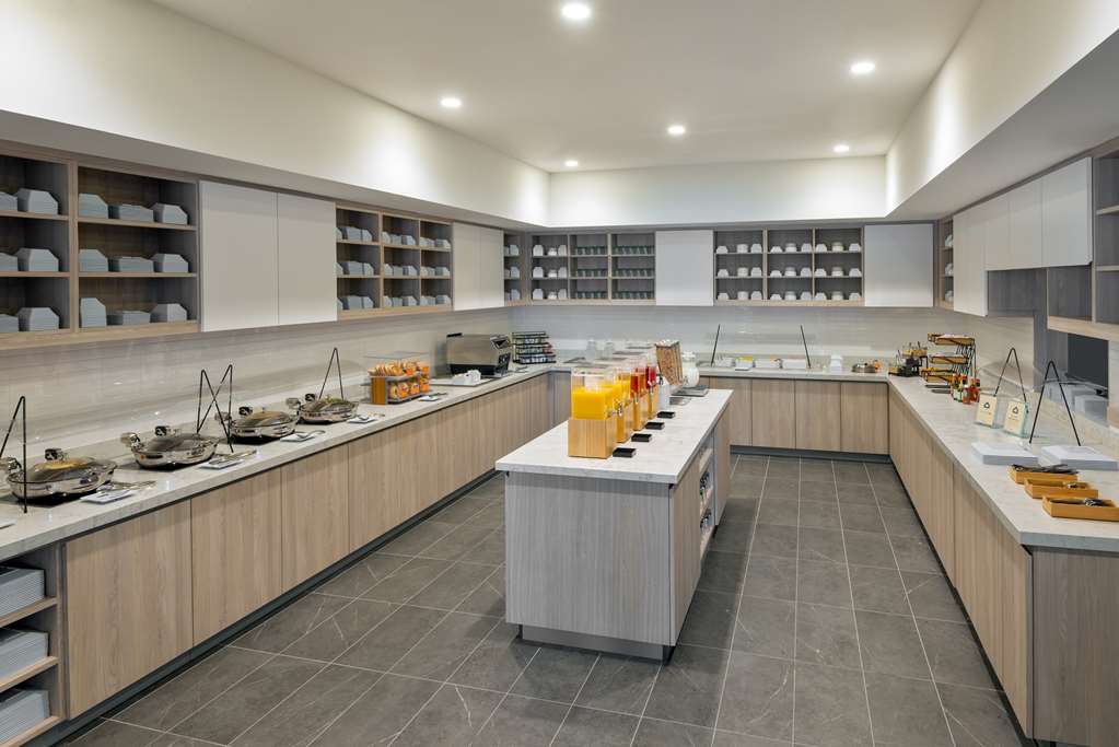 Hyatt House Orlando Airport - photo 9