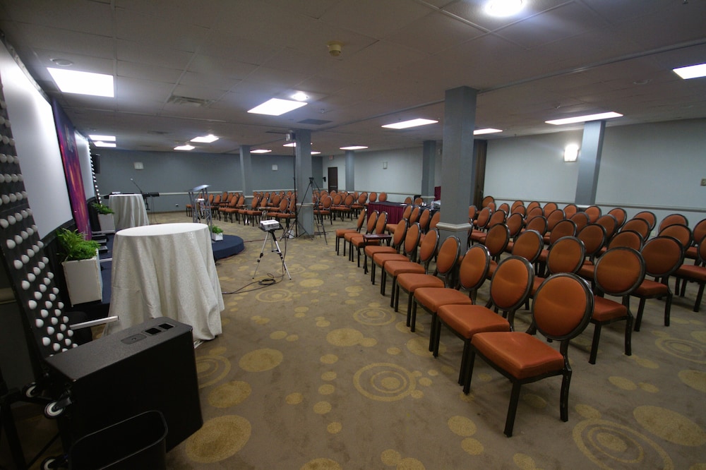 Atrium Hotel and Suites - photo 94