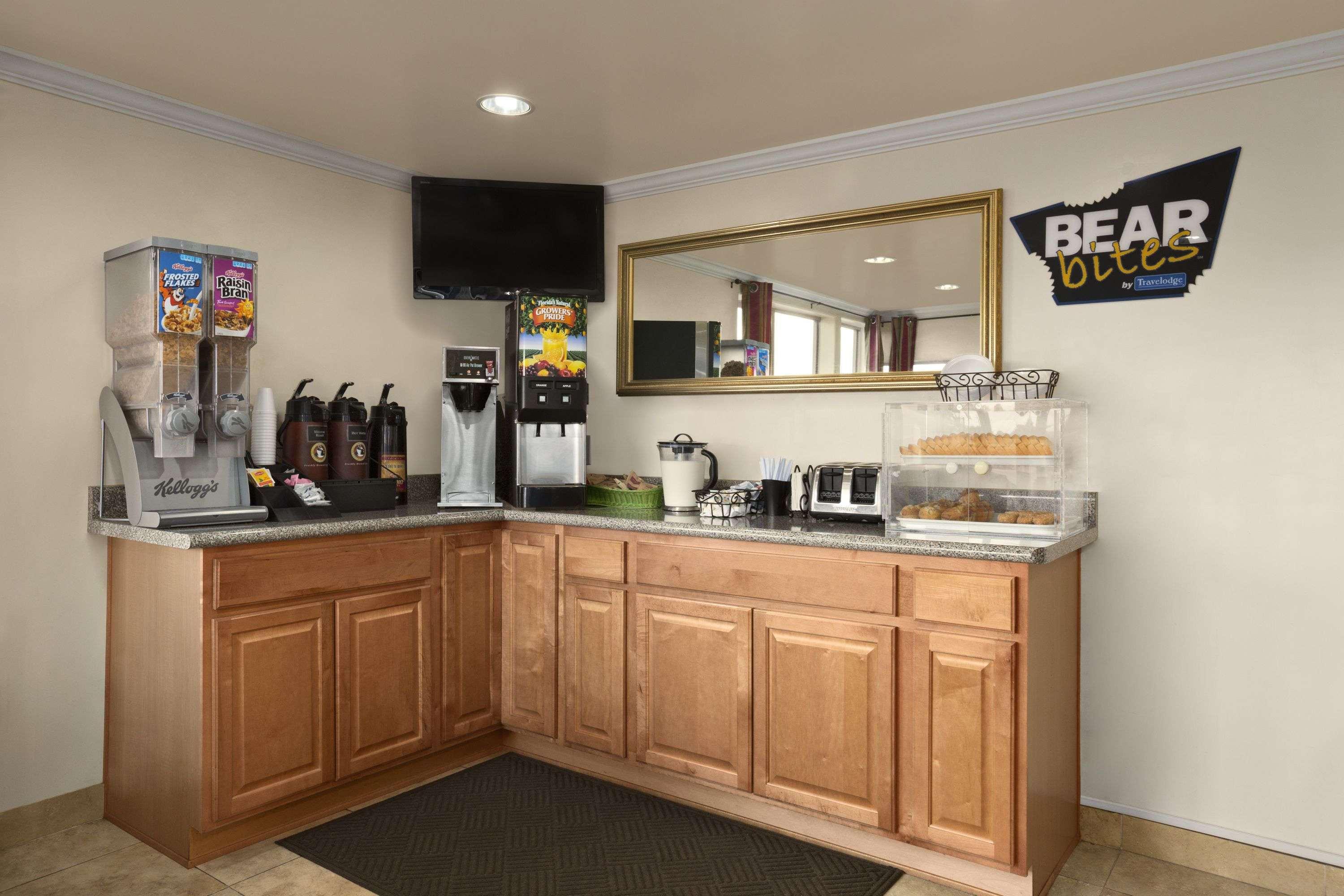 Travelodge by Wyndham Flagstaff Near I 40 - photo 12