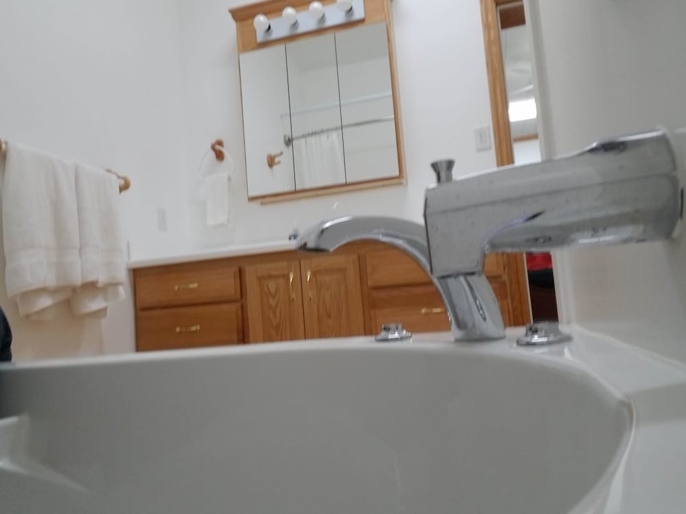 Zion's Most Wanted Hotel - photo 27
