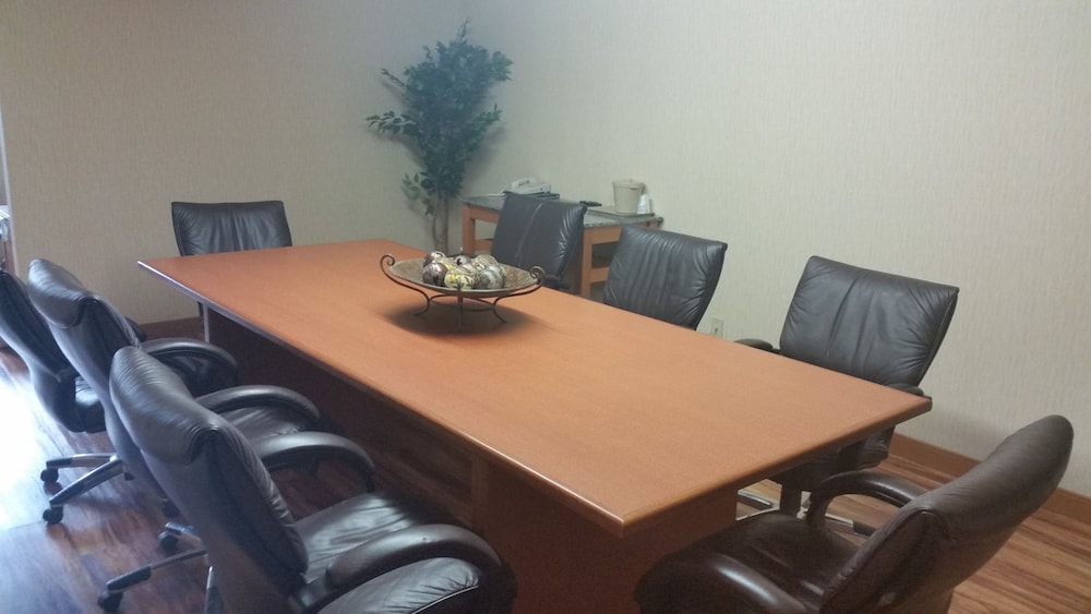 Woodfield Inn and Suites - photo 41