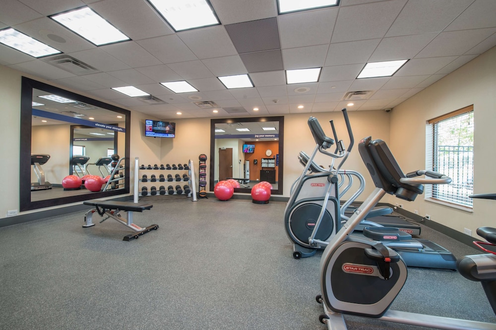 Hampton Inn Waynesboro - photo 26