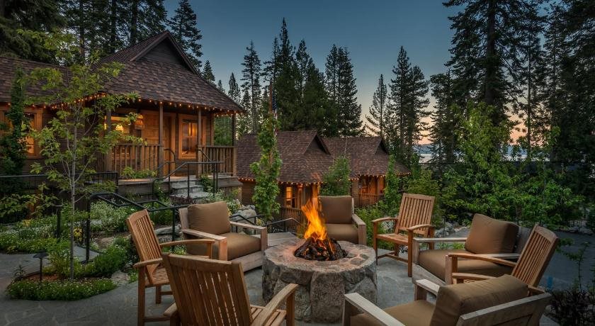 Cedar Crest Cottages — 4-Star Luxury Hotel in Homewood, United States