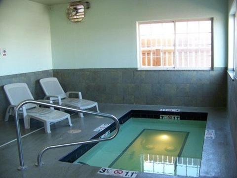North Park Inn & Suites - photo 13