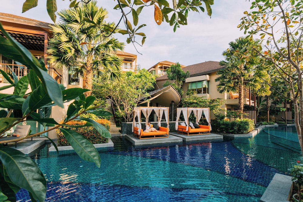 Mandarava Resort and Spa Karon Beach — 5-Star Luxury Hotel in Phuket, Thailand