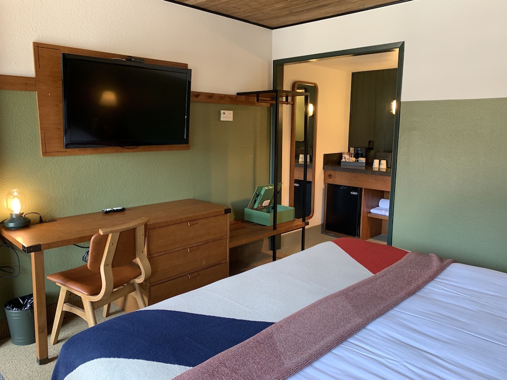 Station House Inn Near Heavenly Gondola - photo 12