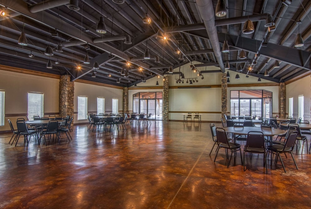 AmericInn by Wyndham Pampa Event Center - photo 23